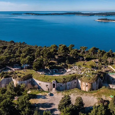 Kalina By Interhome * Pula