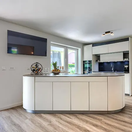 Kalina By Interhome * Pula