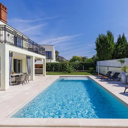 Kalina By Interhome